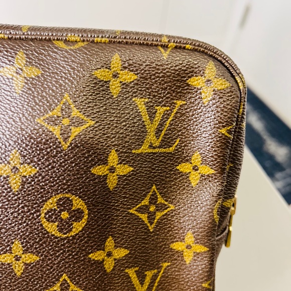 Toiletry 23 make up pouch ✔️Sold - Picture 6 of 16